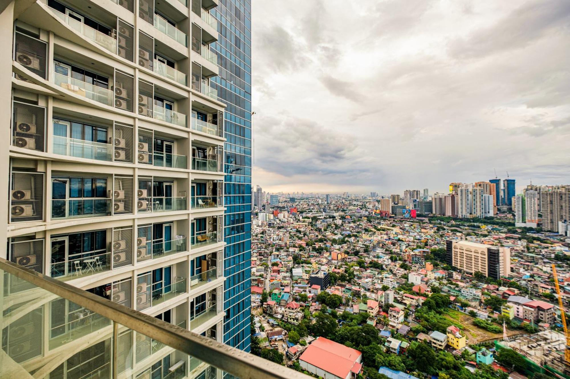 Bgc 2Br Uptown Parksuites With Balcony And Bathtub マニラ市 エクステリア 写真